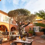 Le Mouillage Hotel
