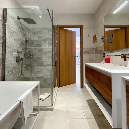 Le Mouillage 4* سان تروبيه