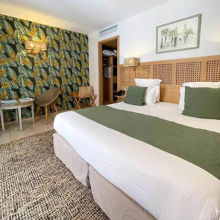 Le Mouillage Hotel 4*