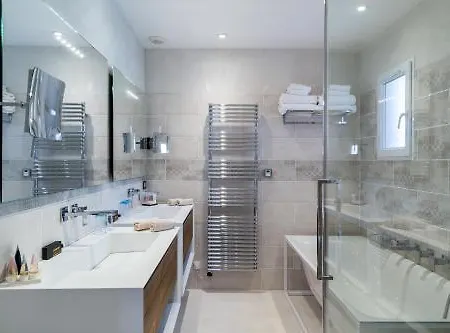 Otel Le Mouillage 4*