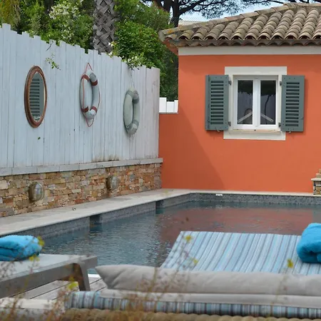 Le Mouillage 4* סן טרופז