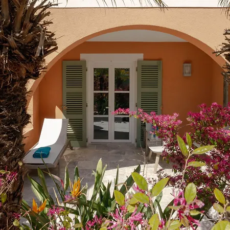 Le Mouillage 4* סן טרופז
