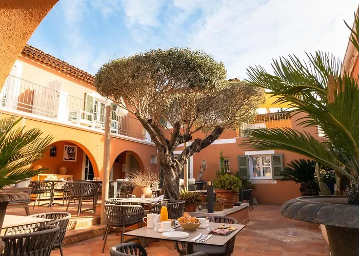 Le Mouillage מלון