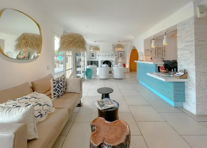 מלון Le Mouillage סן טרופז