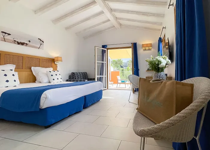 Le Mouillage Hotel 4*