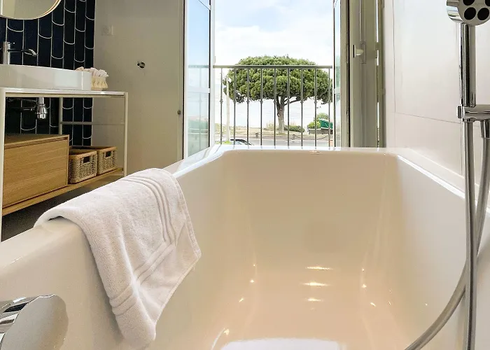 Le Mouillage 4* סן טרופז